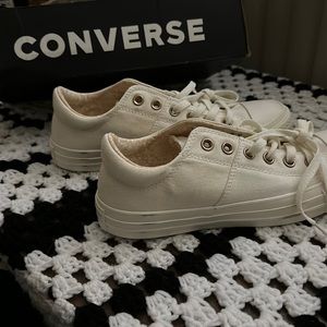 Offwhite/White Converse Sneakers